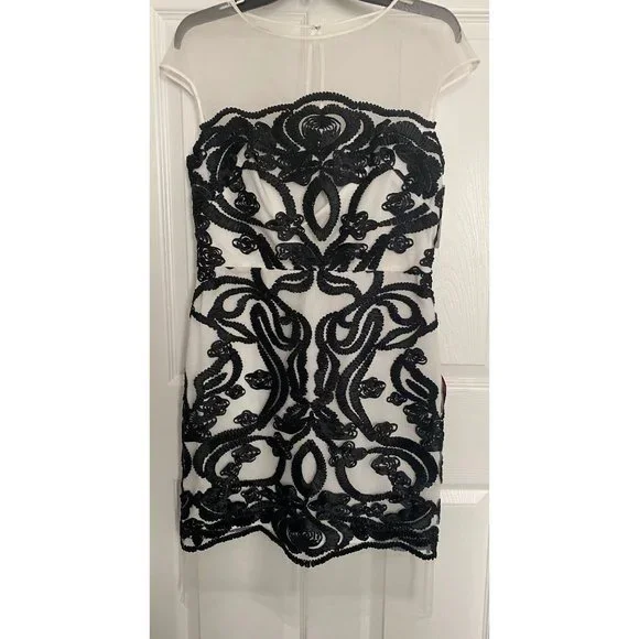 Julia Jordan Dresses | Julia Jordan White & Black Lace Sheath Dress-Size 8/Nwt | Color: Black/White | Size: 8 | Angiemomma2219's Closet